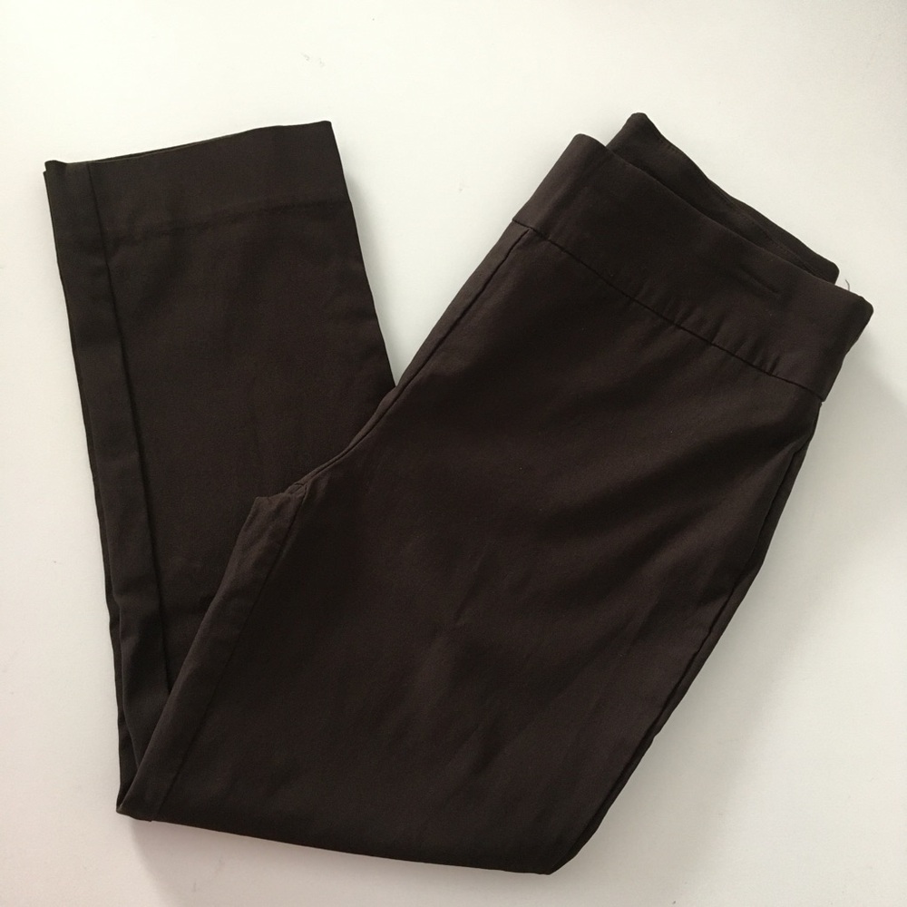 Chico's So Slimming Brigitte Dark Brown Crop Pants Size 6 / SMALL (Chico's 0.5)